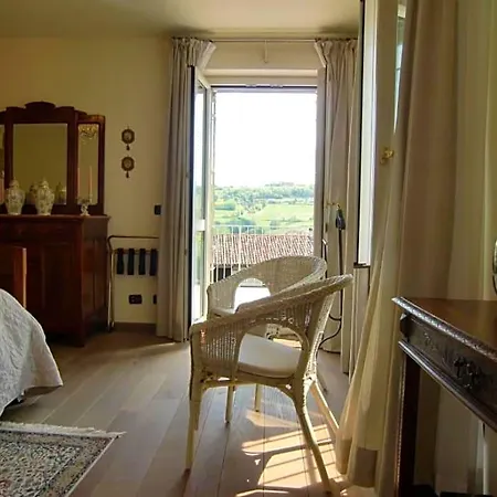 Couette-café La Vigna Di Tina 3*